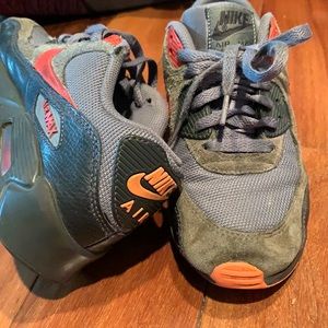 Nike AirMax 94 orange/black boys size 4.5